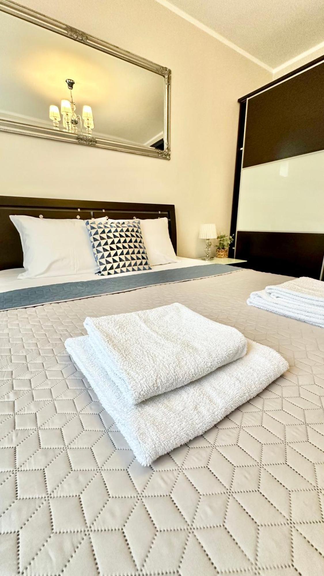 Apartament Elegant 1 Przemyśl Dış mekan fotoğraf